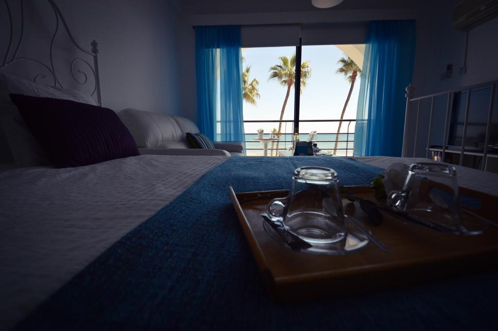 Krasas Beach Apartment Rentals Larnaca Room photo